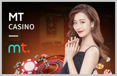 Vận động viên quần vợt đang giao bóng trên sân đất nện tại 88clb88